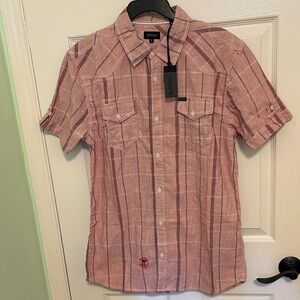 Short sleeve button down